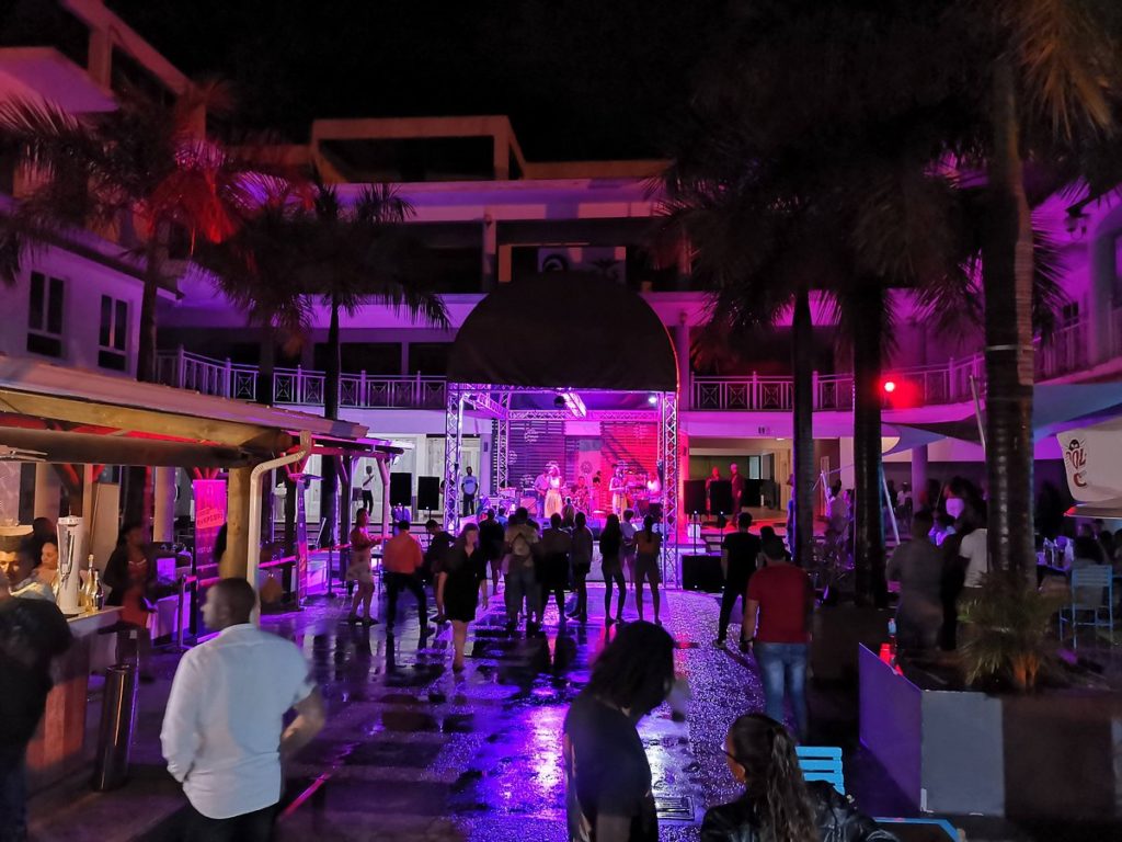 Top 5 bars in Mauritius 